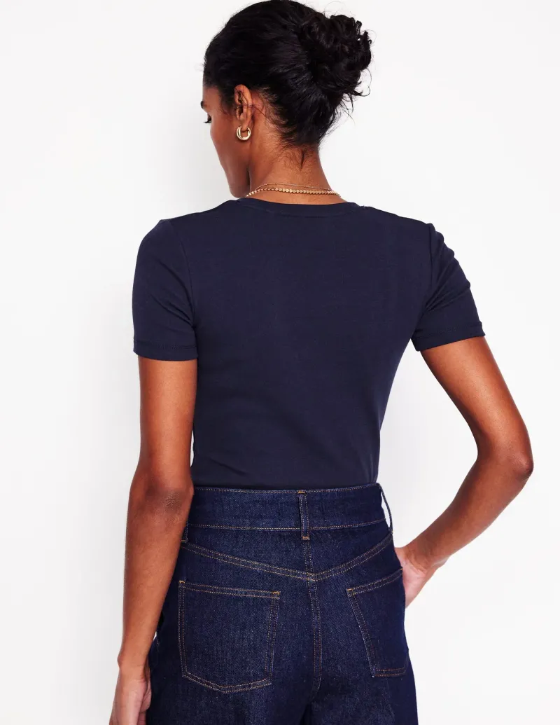 Nightwear & Lougewear | T-Shirts & Tanks-Boden Essential Jersey T-Shirt- Navy