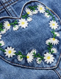 Pants & Jeans | Dresses-Boden Heart Pocket Short Dungarees-Vintage Embroidered Daisy VintageEmbroideredDaisy