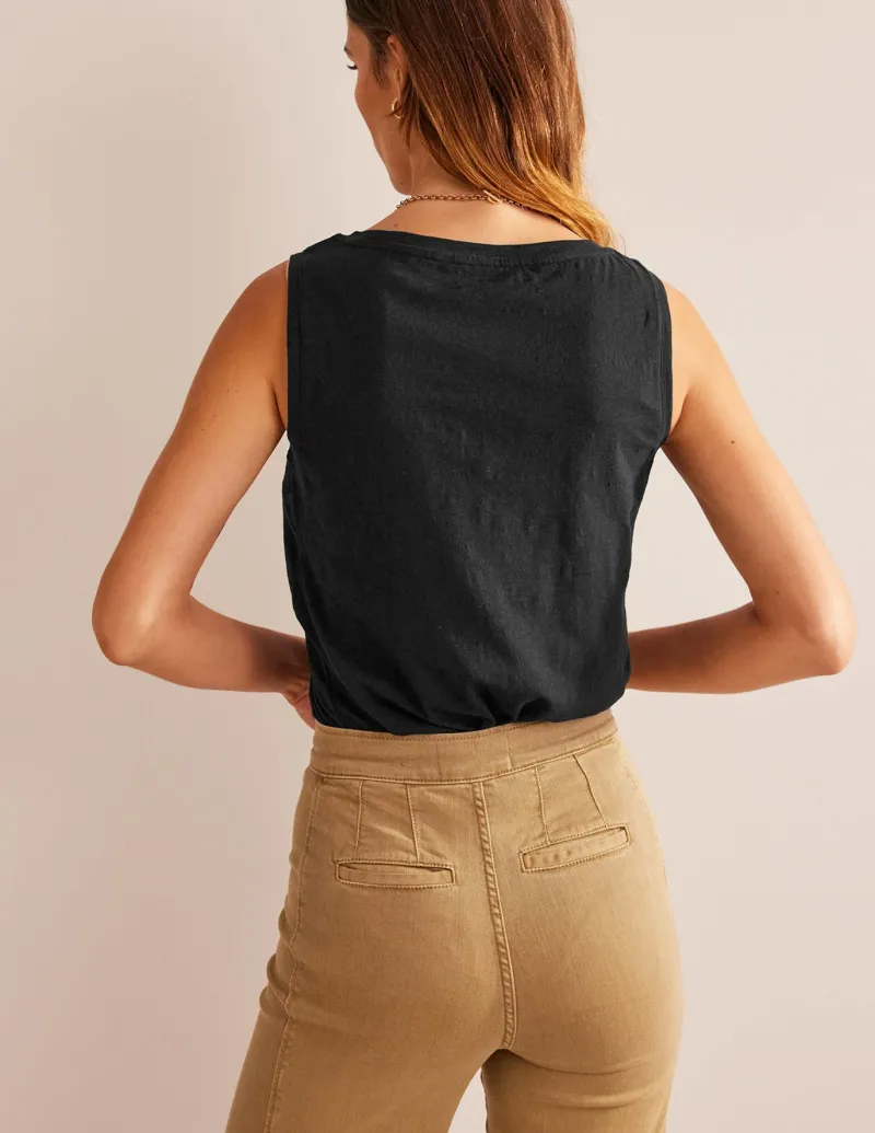 Nightwear & Lougewear | T-Shirts & Tanks-Boden Regular V-neck Slub Vest- Black
